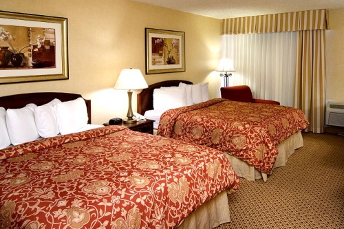 Holiday Inn Grand Montana 004